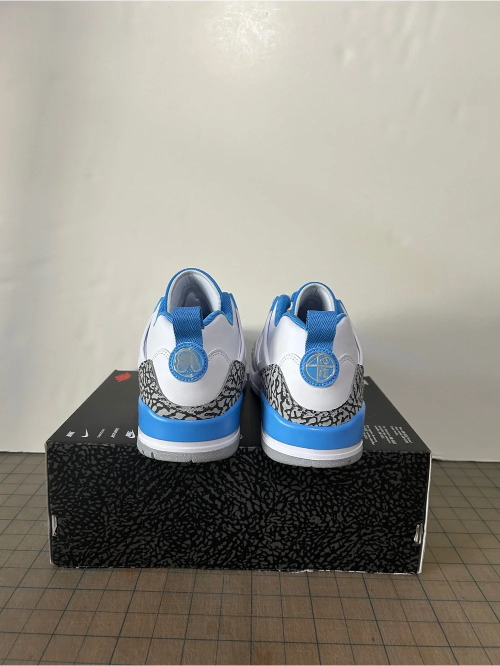 Air Jordan Spizike Low ‘UNC’